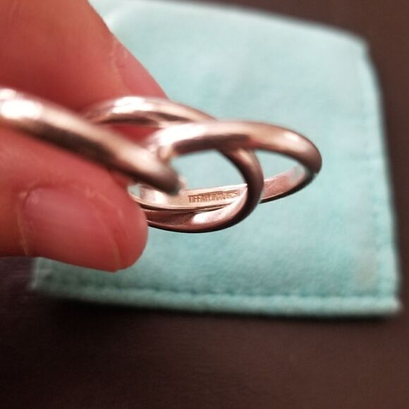 Tiffany & Co. Triple Interlocking Ring - Picture 4 of 4